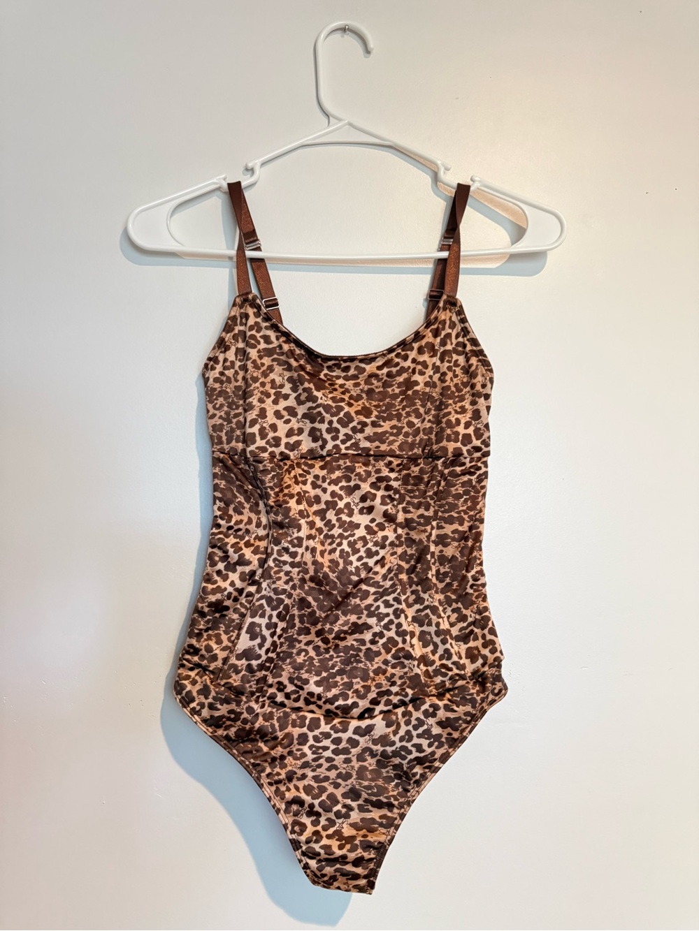 Sofia Vergara Leopard Shape Wear Bodysuit Size Small